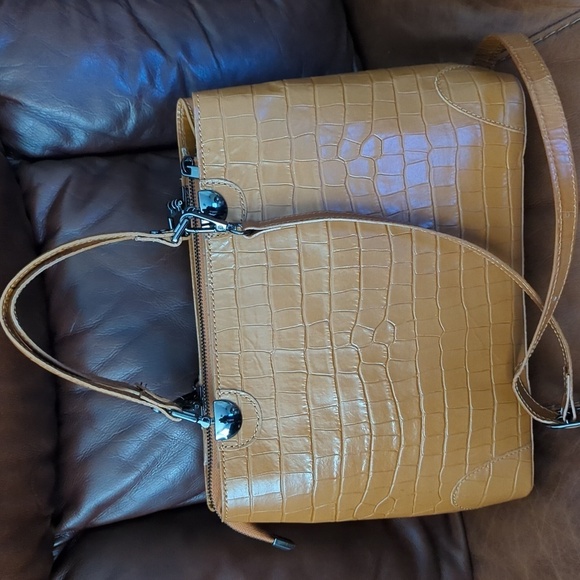 HP. Made in Italy Divina Firenze Embossed Alligator Leather 2-Way Bag - Picture 3 of 14